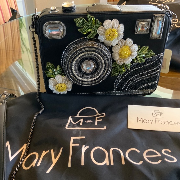 Mary Frances PopUp Bag - Picture 3 of 6